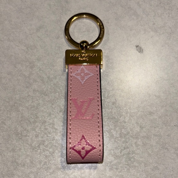 Louis Vuitton Pink and Gold Key Holder - Picture 1 of 4
